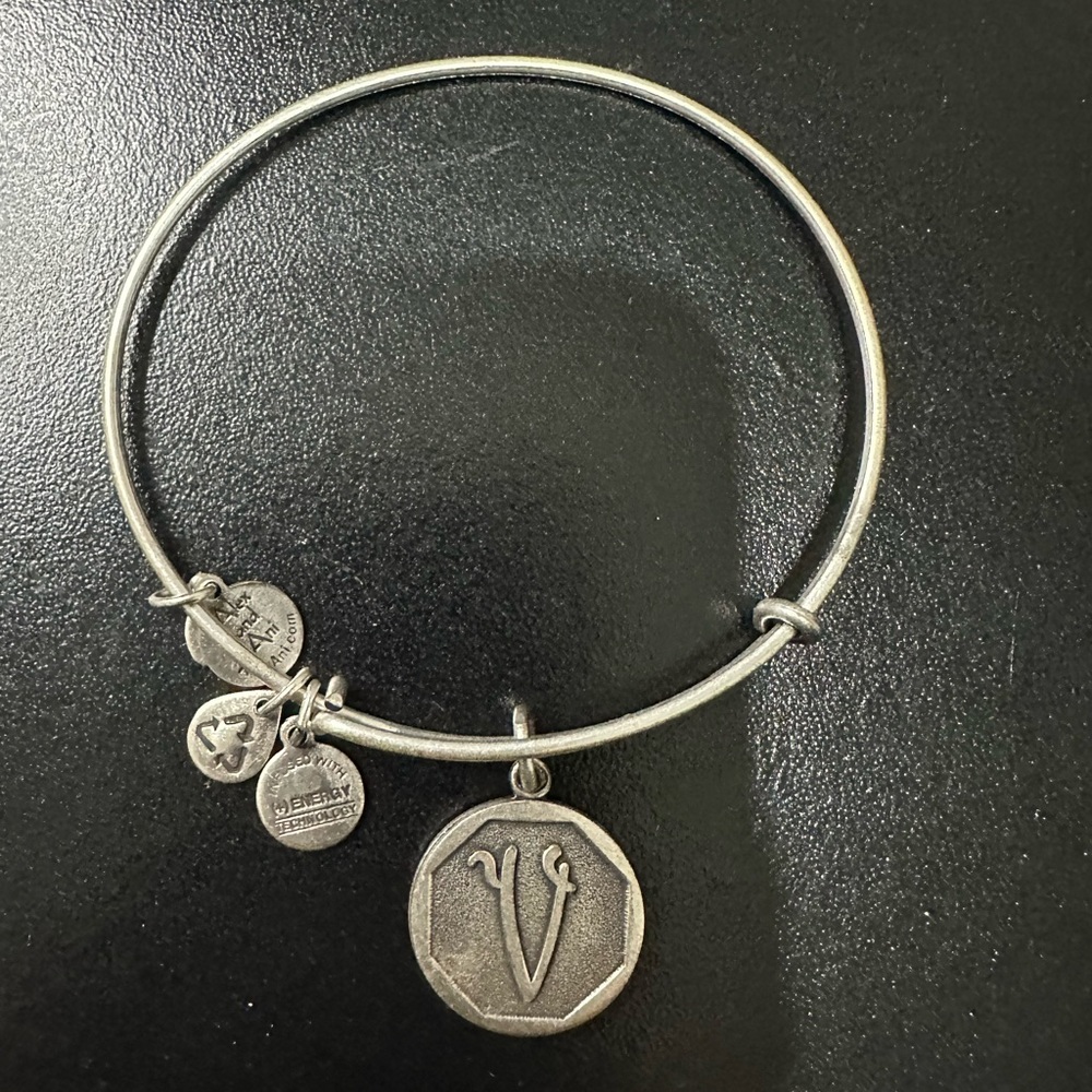 Alex and Ani ‘V’ silver tone bangle EUC